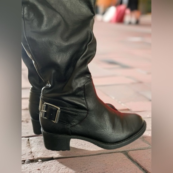 Vera Wang Over the Knee Leather Boots in Black - Style SVEMMABLACK - Size 7.5 - Picture 3 of 16